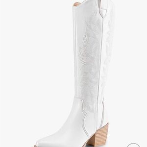 Elegant White Knee-High Women's Boots